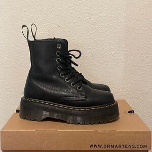 COPY - JADON III Dr.Martens